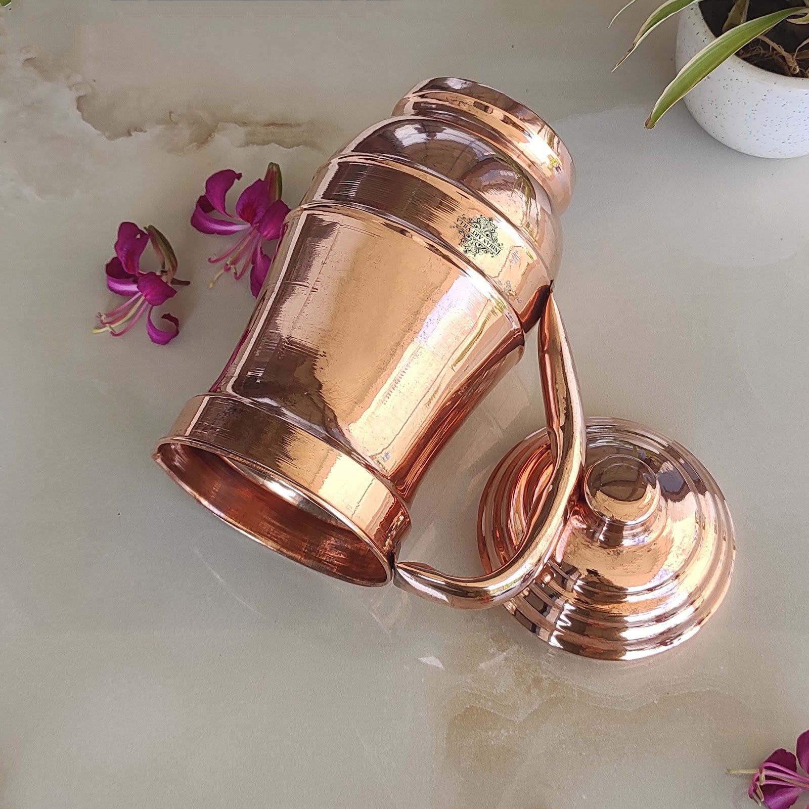 Pure copper plain maharaja style jug with lid, 1280 ML